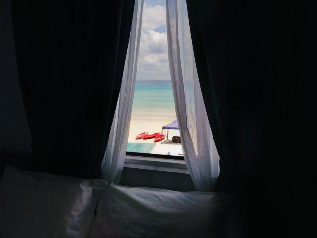 The Room Perhentian - Long Beach カンポン・クアラ・ベシュット エクステリア 写真